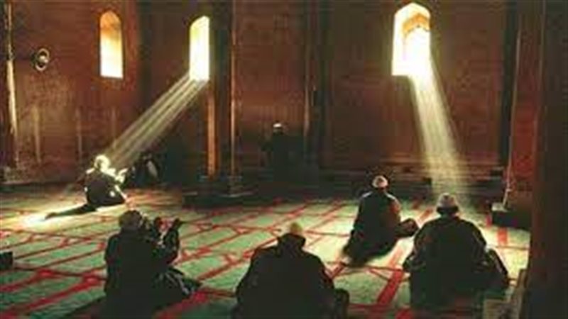 موعد بداية الاعتكاف