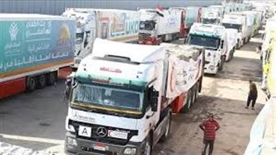 600 شاحنة مساعدات إنسانية تدخل قطاع غزة يوميًا بعد وقف إطلاق النار