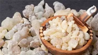 فوائد اللبان الدكر للبشرة والشعر والمفاصل .. تعزيز الصحة والجمال الطبيعي