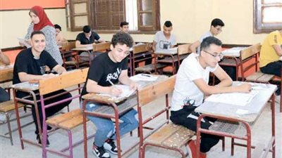 بنسبة نجاح 84,2 %.. محافظ الإسكندرية يعتمد نتيجة الشهادة الإعدادية