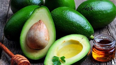 فوائد الأفوكادو.. أبرزها يطيل العمر ويحارب الزهايمر والشيخوخة