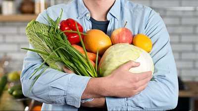 نصائح غذائية للنساء للتخلص من السموم.. أبرزها شرب الماء بانتظام