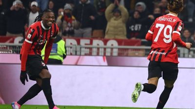 ميلان يقصي روما بثلاثية ويتأهل إلى نصف نهائي كأس إيطاليا