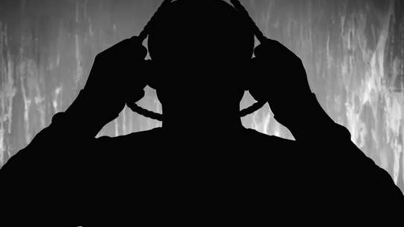 حكم المنتحر عند الأئمة