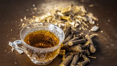 العرقسوس والجهاز الهضمي.. هل يسبب اضطرابات بعد الإفطار؟