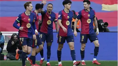 القنوات الناقلة لمباراة برشلونة وإشبيلية بالدوري الاسباني