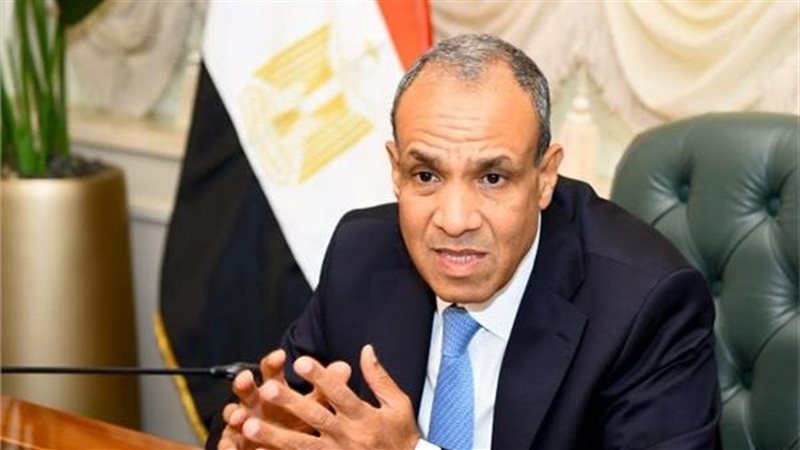 الدكتور بدر عبد العاطي
