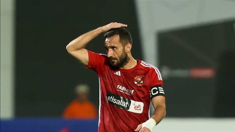 علي معلول نجم الأهلي