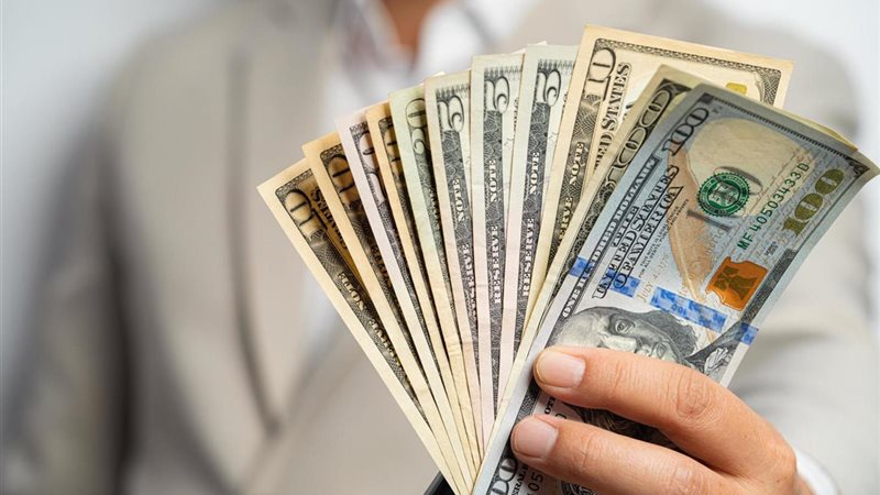 سعر الدولار اليوم