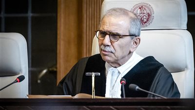 حكومة نواف سلام تبدأ مهامها رسميًا.. والإصلاح الاقتصادي يتصدر الأولويات