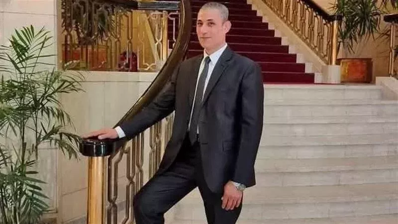 موظف دار الاوبرا