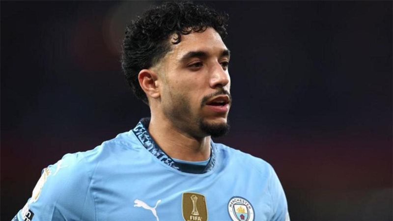 عمر مرموش مع مانشستر