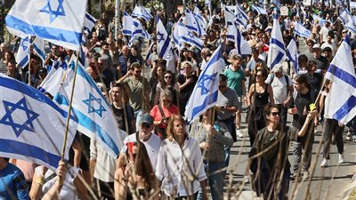 مظاهرات غاضـ ـبة لـ عائلات الأسرى الإسرائـ ـيليين للمطالبة بإكمال صفقة غـ ـزة