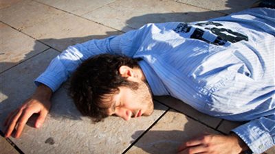 الإغماء المفاجئ.. لماذا يحدث وكيفية التعامل معه بشكل آمن؟