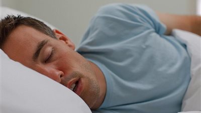 النوم بعد الإفطار في رمضان يسبب 5 مخاطر صحية.. احذرها