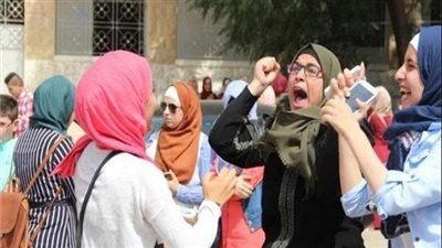 مواصفات امتحان الانجليزي تالتة ثانوي 2025.. ورابط النماذج الاسترشادية للمادة