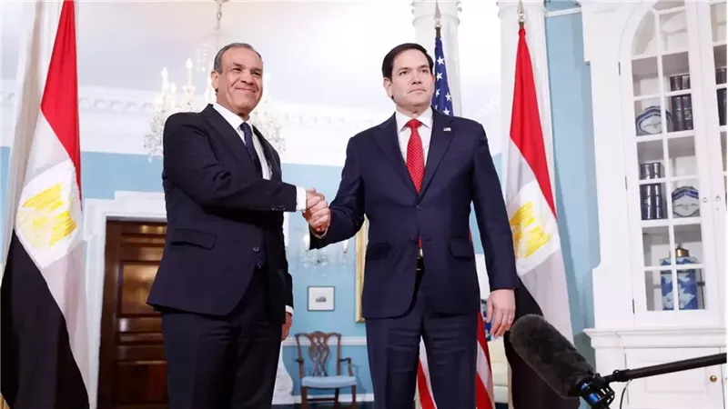 وزير الخارجية السفير