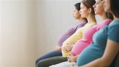 خلي بالك.. أضرار تناول المياه الغازية على صحة الحامل والجنين