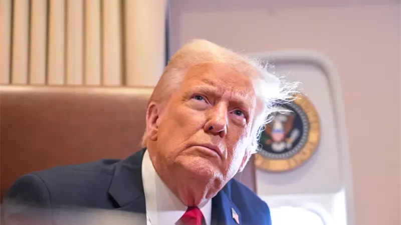 الرئيس الأمريكي دونالد