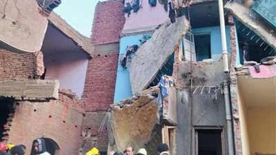 شهود عيان يرون كواليس اللحظات الأخيرة لانهيار عقار كرداسة : الضحايا عمال نظافة بأحد المولات التجارية