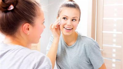 تنظيف البشرة بعمق في المنزل .. الطريقة المثالية للبشرة الصحية