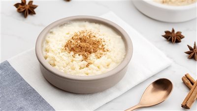  سر مذاق المحلات في مطبخكِ.. طريقة عمر الرز بلبن بأسهل طريقة