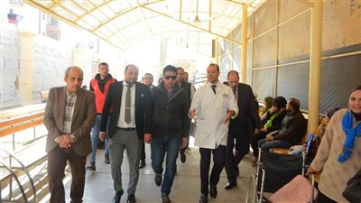 محافظ سوهاج يتابع حملة الكشف المبكر عن الأورام والتوعية الصحية للمواطنين