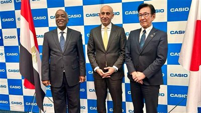 وزير التربية والتعليم يلتقي رئيس شركة كاسيو لمناقشة  تدريب معلمي الرياضيات