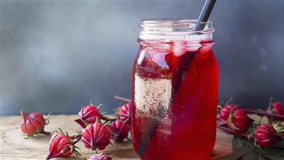 فوائد الكركديه الصحية.. كيف يعزز صحة الجسم ويخفض ضغط الدم؟