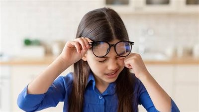 أسباب وطرق علاج الرمش المفرط وموعد الاستشارة الطبية 