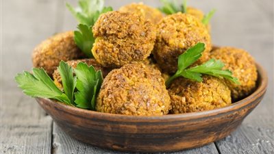 كيف يؤثر تناول الطعمية على مستويات الكوليسترول والسكر؟