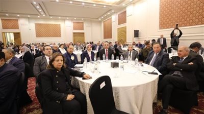 رئيس الجامعة المصرية للتعلم الإلكتروني يشارك في إطلاق 