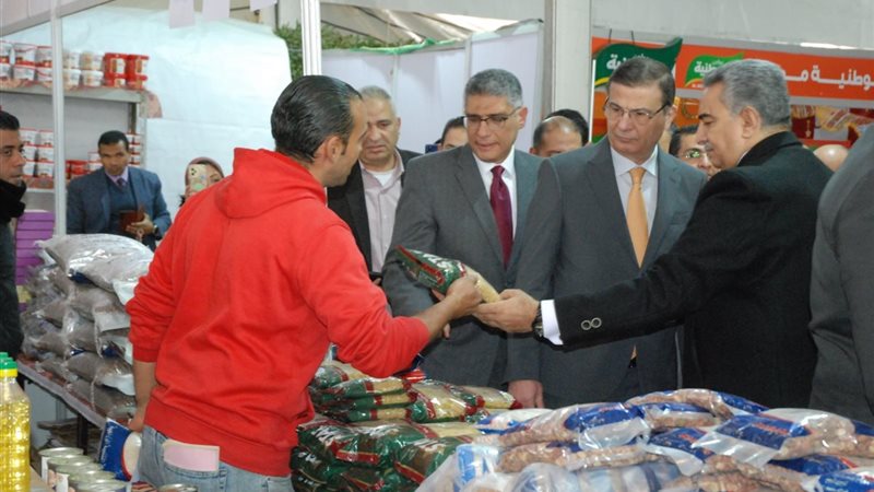 افتتاح معرض سلع غذائية