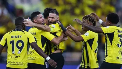 كريم بنزيما يقود تشكيل الاتحاد ضد الهلال في الدوري السعودي