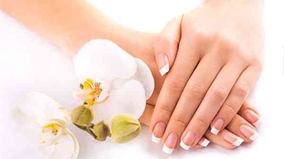 وصفات طبيعية لترطيب اليدين.. أبرزهم العسل والجلسرين