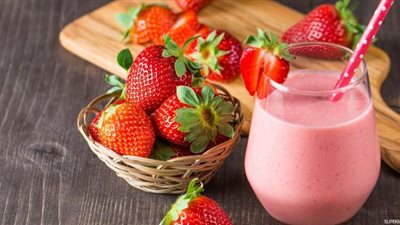 فوائد عصير الفراولة وطرق تخزينه.. إليك خطوات التحضير