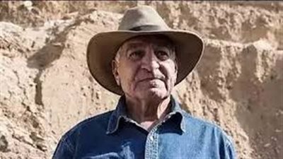 زاهي حواس ينفي كسر تمثال سقارة ويؤكد: الاكتشاف بحالة جيدة تمامًا