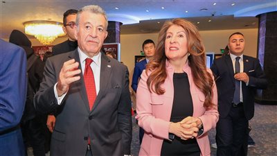 السفيرة الأمريكية تتفقد الملتقى والمعرض الدولي للتعليم العالي إيديوجيت 2025.. صور