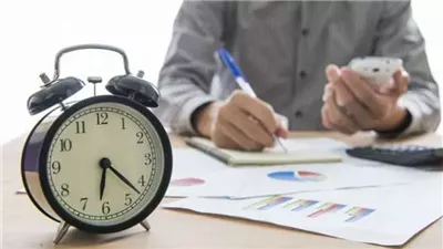 عدد ساعات العمل في رمضان 2025 في مصر للقطاع الخاص والحكومي 