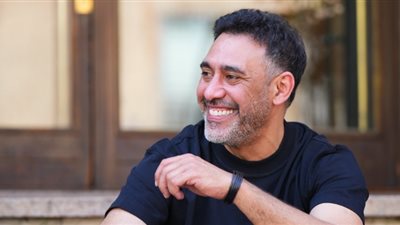 تفاصيل الحالة الصحية للملحن عمرو مصطفى قبل الكيماوي