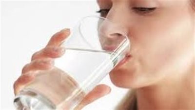 خبيرة تغذية: شرب الماء في الشتاء ضروري للوقاية من الجلطات وتحسين الصحة