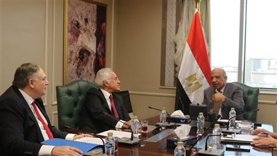 ننشر آخر مستجدات مشروع الربط الكهربائي بين مصر واليونان 