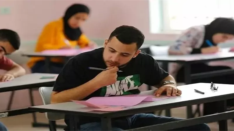 امتحانات الدبلومات