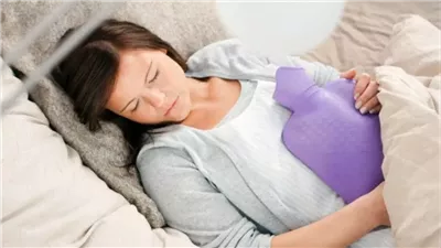 لماذا نشعر بـ انتفاخ البطن بعد السحور؟ إليك الحلول الفعالة