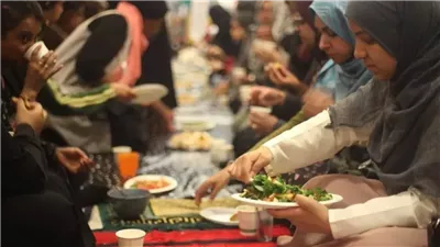 أطعمة تسبب التهابات الجسم خلال رمضان.. تجنبها للحفاظ على صحتك