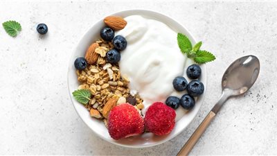 فوائد الزبادي في سحور وإفطار رمضان.. ترطيب للجسم وطاقة تدوم طوال الصيام