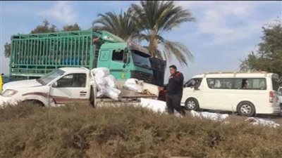 مصرع 4 أشخاص وإصابة 10 آخرين في تصادم سيارتين بـ حادث أسيوط