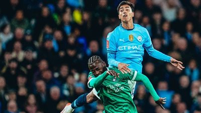 هدف متأخر ينقذ مانشستر سيتي من مفاجأة بليموث في الشوط الأول