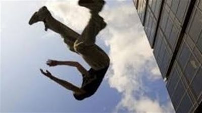 سقوط خمسيني من شرفة المطرية يتسبب في وفاته.. تفاصيل الحادث