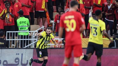 بنزيما وأوباميانج  في صدام هجومي.. التشكيل الرسمي لـ لاتحاد والقادسية في الدوري السعودي